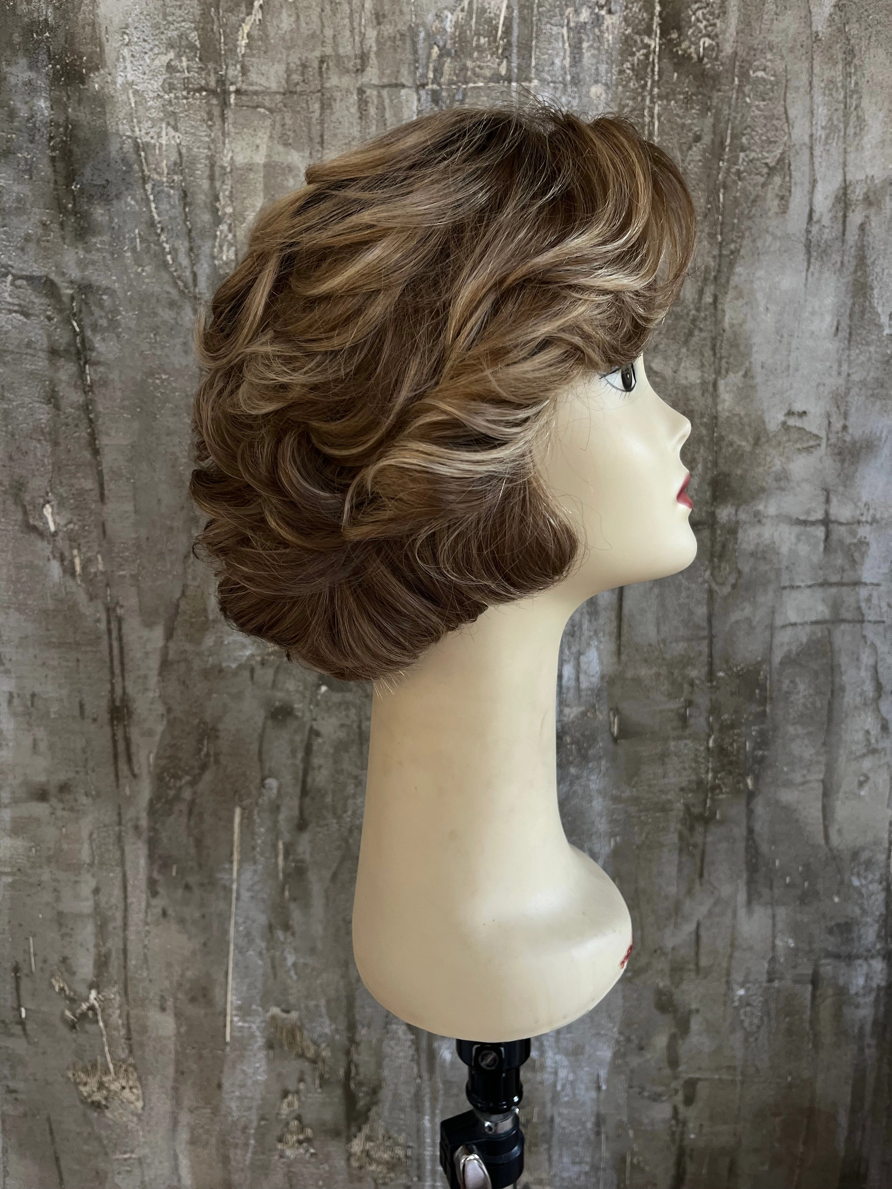 100% EUROPEAN VIRGIN HUMAN HAIR 12" BLOND WITH DARK ROOTS