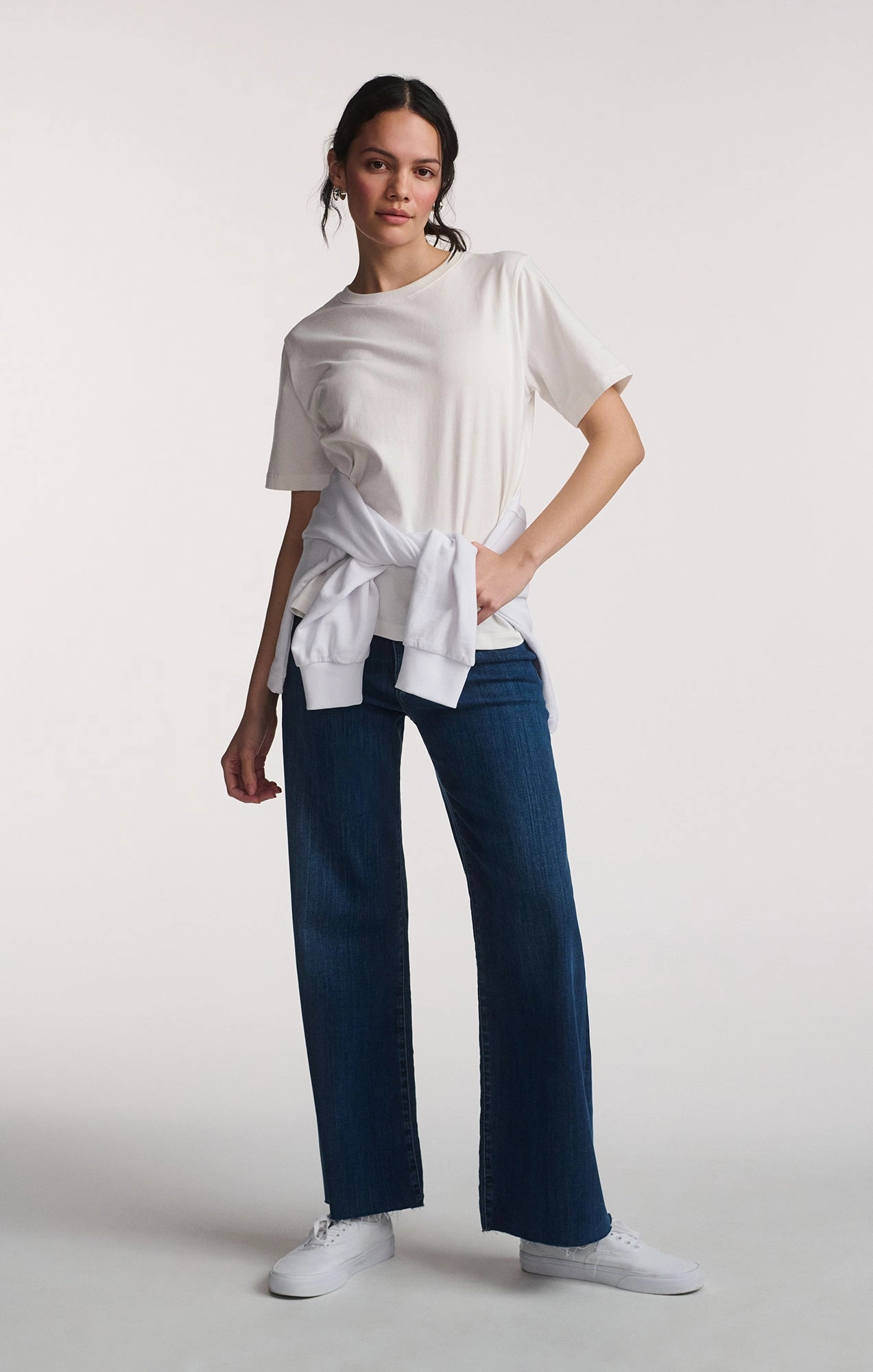 SHORT SLEEVE CREW NECK T-SHIRT IN ANTIQUE WHITE