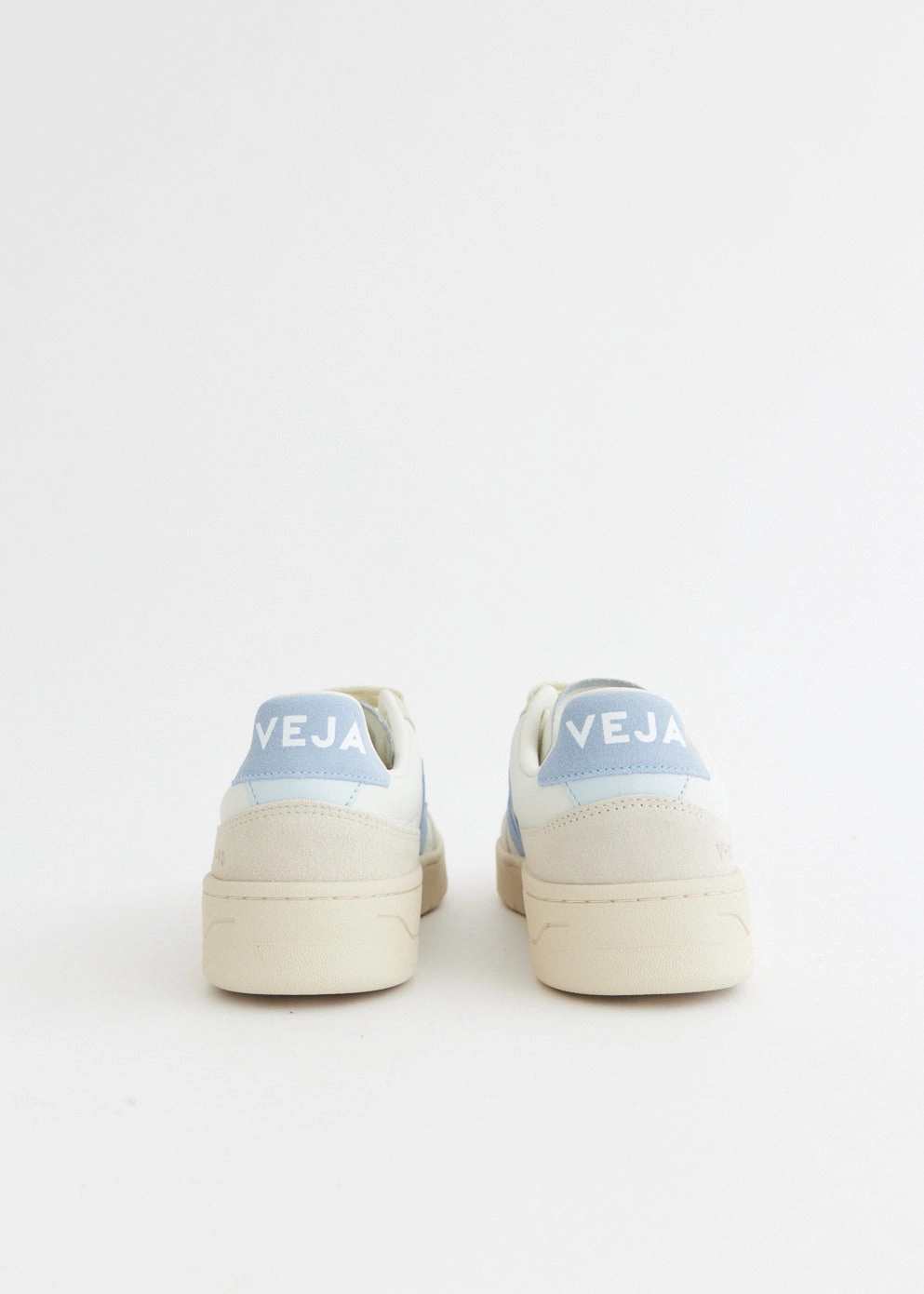 V-90 Sneakers