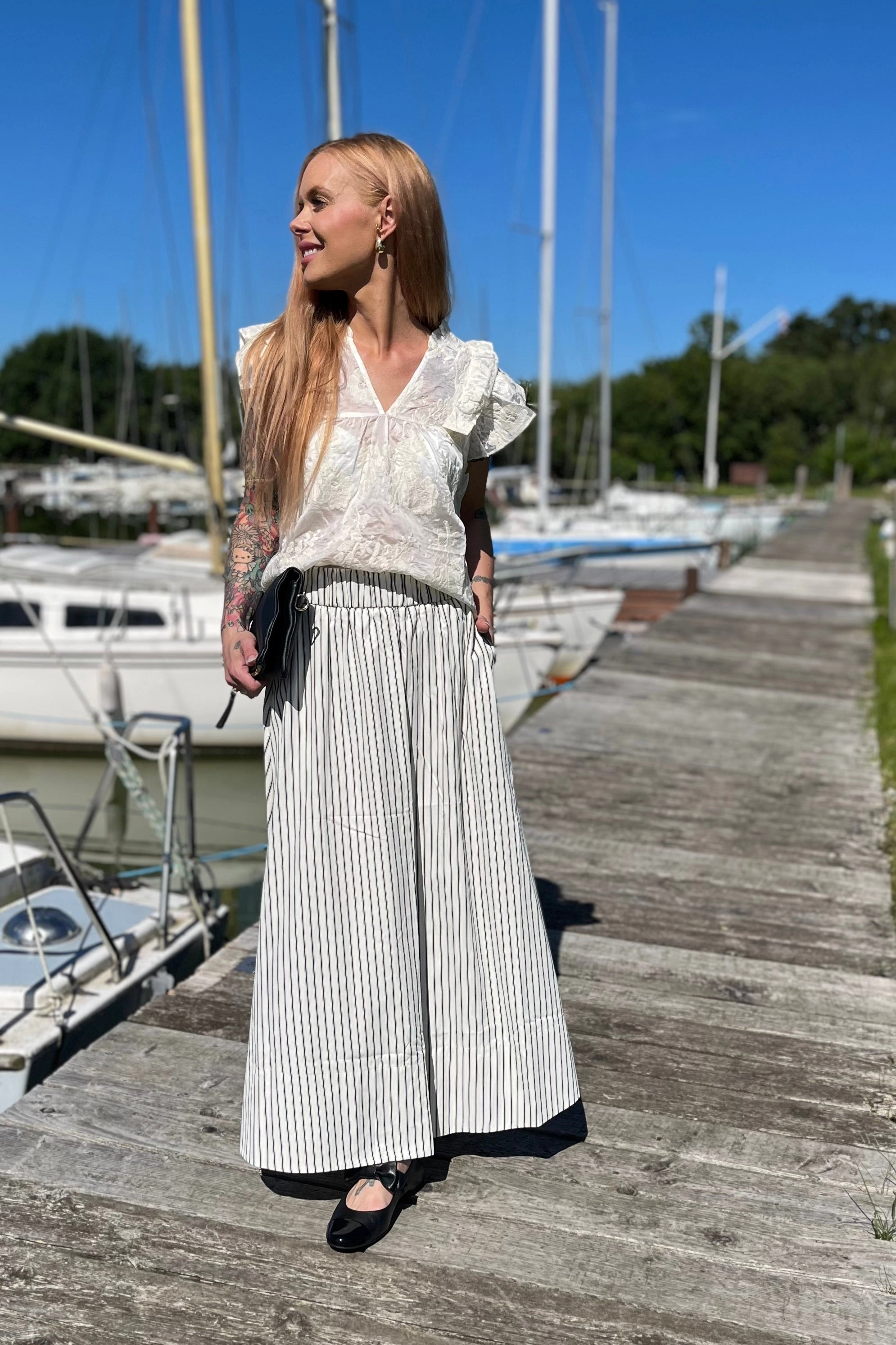 Yara Long Stripe Skirt | Creme | Nederdel fra Neo Noir